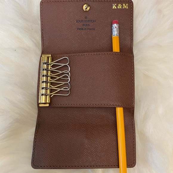 Lv monogram 6 key holder - Picture 9 of 13